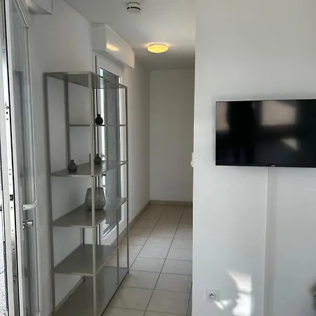 Apartmán Renovated With 50 M2 Terrace *