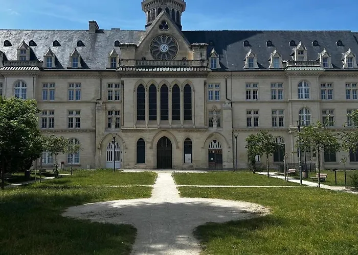 Renovated With 50 M2 Terrace Apartamento